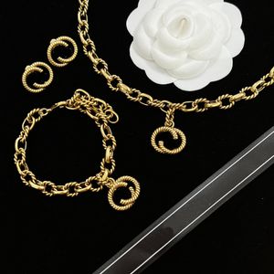 Retro ontwerper klassieke gebakken deeg twists draad gouden ketting armbanden Unisex sieraden retro dubbele letter oorbel interlock hanger messing bot ketting CGS1--02