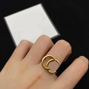 Retro Designer voor Dames Mode Dubbele Letter Ringen Elegante Stijl Eenvoudige Ring Bruiloft Cadeau Sieraden