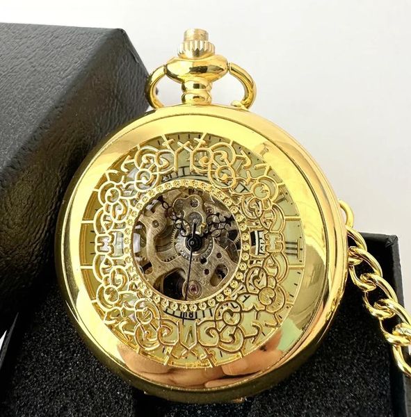 Reloj de bolsillo mecánico hueco tallado con tapa Retro escala romana dorada cara luminosa estilo antiguo reloj colgante de cuerda para hombres