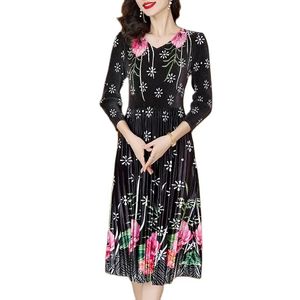 Retro floral delgado vestido de terciopelo negro 2023 diseñador de las mujeres salir fiesta de vacaciones con cuello en v elegantes vestidos plisados otoño invierno oficina dama vestidos midi de manga larga