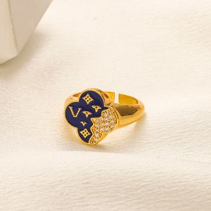 Retro Luis Style Gift Ring Classic Designer Damesringontwerp Wedding Boutique Gold vergulde ring voor vrouwen Fashion Love Charming Jewelry