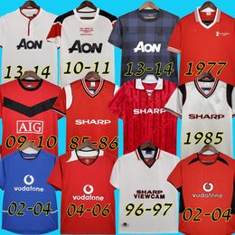 Retro Maglia Calcistica Solskjaer Cantona Beckham 02 04 06 Utd Shirt Football Giggs United Rooney Scholes Keane Ronaldo 1977 85 86 92 94 95 96 97 02 04 06 09 10 11 13 14 Man