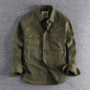 Veste de chemise de cargaison pour mâle rétro Canvas Coton Khaki Military Uniforme Light Casual Work Safari Style Shirts Mens Top Vêtements 240329