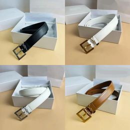 Retro Men Designer Belt Quiet Waistbands Cintura 3,0 cm Largeur Luxury Belt Women Cinturones de Diseno Business Business Strap Casual Senior MZ047 H4