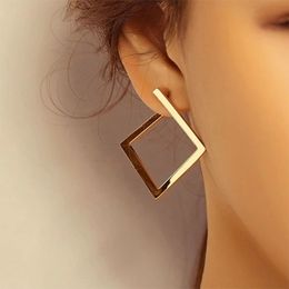 Pendientes cuadrados minimalistas Retro, pendiente de tuerca Irregular, nuevo pendiente exagerado de moda de viento frío para mujer, accesorios de apertura