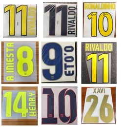 Retro Nameset Henry Suarez A.iniesta Puyol Ronaldinho Xavi David Villa Impresión de fútbol Insignia de fútbol