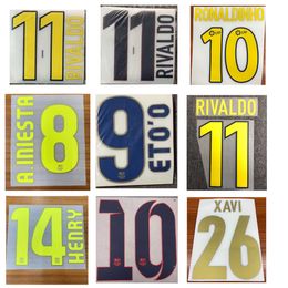 Retro Nameset Xavi Henry Suárez A.iniesta Puyol Eto Ronaldinho David Villa Impresión de fútbol Insignia de fútbol