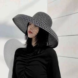 Retro Round Top Big Straw Ladies Sun's Travel Holiday Visor's Vintage Women Beach Hat Black And White