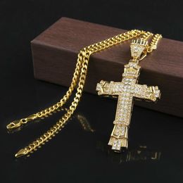 Colgante con dije de cruz de plata retro, collar con colgante de crucifijo católico con diamantes simulados CZ y cadena cubana larga H183C