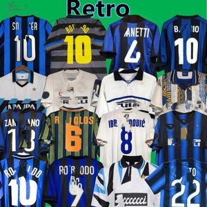 Retro voetbal jersey finales 2009 Milito Sneijder Zanetti Milan Eto'o voetbal 97 98 99 95 95 96 Djorkaeff Baggio Adriano 10 11 07 08 08 09 Zamorano Ronaldos Ibrahimovic