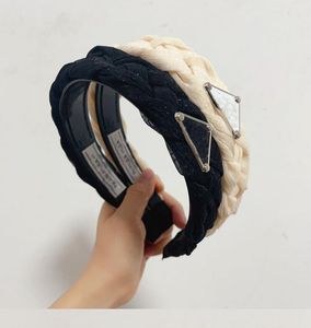 Bandons de triangle inversé de style rétro Bandons à cheveux en tricot pour les filles P-Letter P-Letter Band Band Wrap Hair Accessoire