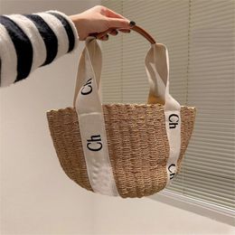 Bolso de hombro de estilo retro Totas de playa Bolsas de paja de diseño especial Lineo tejido de lino tejido Borse Stout Naturaleza duradera Bolsos de cuerpo cruzado Luxurious XB015 E23