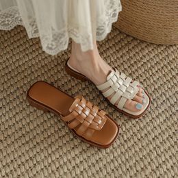 Style rétro Summer Open Toe Femmes Slippers Fashion Elegant Weave Slides Chaussures Fadies Outdoor Robe Flats Sandalias 240328