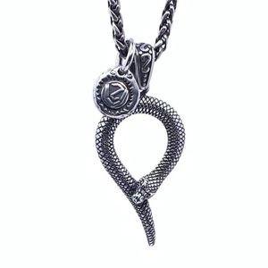 Retro titanium staal python hanger ketting niche persoonlijkheid hiphop hipster mode punk street all-match sieraden cadeau