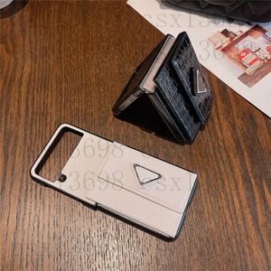 Étuis de téléphone avec lettres imprimées rétro tendance pour iPhone 15 14 13 12 11 Pro Max Samsung Z Flip 5 4 3 Fold5 Fold4 Fold3 Galaxy S23 S22 S21 Note 20 10 PU Couverture arrière en cuir Étui de mode