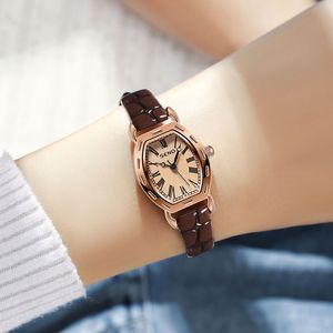 Retro dames polshorloges ontwerper charmante kwarts horloges lederen band waterdichte polshorloge high montre de luxe kwaliteit voor vrouw