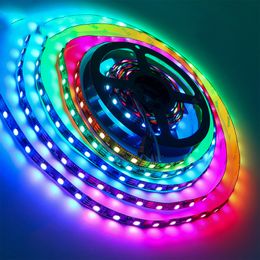 RGB IC2811 Dream Color LED Strip 60leds/m Pixels 30leds Niet-waterbestendig witte PCB Flexibele DC12V Chasing Effect Slaapkamer Desk Decoration Crestech Crestech