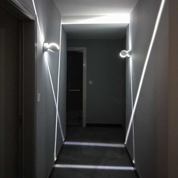 Applique murale LED d'intérieur RVB, doublure d'applique murale LED montée en surface Lampe à effet de scène Allée Chambre Éclairage décoratif 85-265V 210724