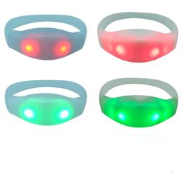 RGB LED Licht Geluid Geactiveerde Armband Spraakbesturing Polsbandjes voor Party Rave Concert Carnaval Gunsten