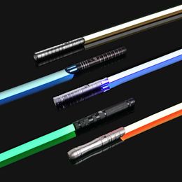 Épée laser laser laser RVB Metal rave Cosplay Sabre de Luz Arme Lumière Stick Luminal Cool Toys LED Stick 240417