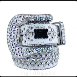 Hebilla de diamantes de imitación Hombres Diseñador Tranquilo Lujo Bb Cinturón Ceinture Homme Famoso Buena Calidad Cinturones de damas Colorido Cristal Decorativo Letra Craving Lovely Womens 91