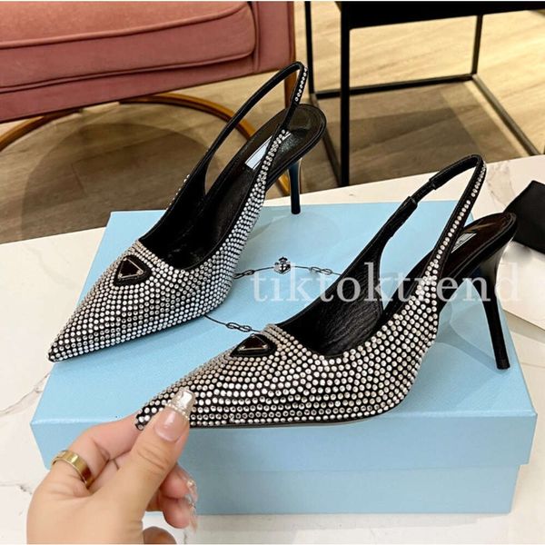 Chaussures habillées en strass Tête de fer Sandales de créateurs Classiques Bouton Triangle Slingbacks Sandale à talons hauts pour femmes 35-42 Chaussures de créateur à bouts pointus avec boîte