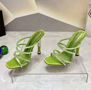 Strass orné de sangle pantoufles mules sandales à talons pantoufles diapositives à enfiler bout carré bout ouvert pour femmes Designers de luxe pour femmes chaussures d'usine