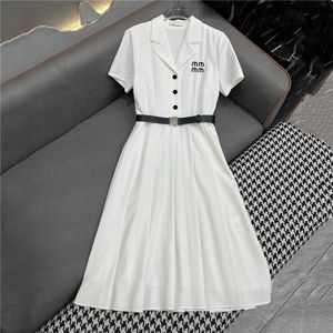 Dames designer shirt jurken geborduurde brief lange rokken revers revers korte mouw witte zwarte jurk voor de zomer