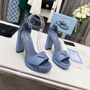 Strass sandalen luxe ontwerpers Dames platform hak jurk schoenen klassieke driehoekige gesp verfraaid enkelbandje pompen hoge hakken sandaal