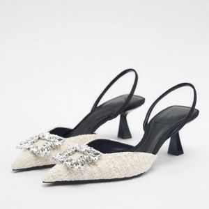Rhinestone Slingback 819 vrouwen glanzende mode vrouw hoge schoenen zomer wit Frans temperament puntig einde dunne hakpompen 240125