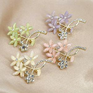 Rhinestones Flower Brooches for Women Brooch Jewelry Hijab Pins Crystal Decorative Garment Dress Accessories Suit Pins