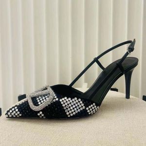 Sandalias de diamantes de imitación Diseñador Mujer Zapatos de vestir Slingbacks Bombas 8 cm Tacones altos Sandalias sexy puntiagudas Moda de lujo Gatito Tacón Calidad Zapato único 35-42 10A