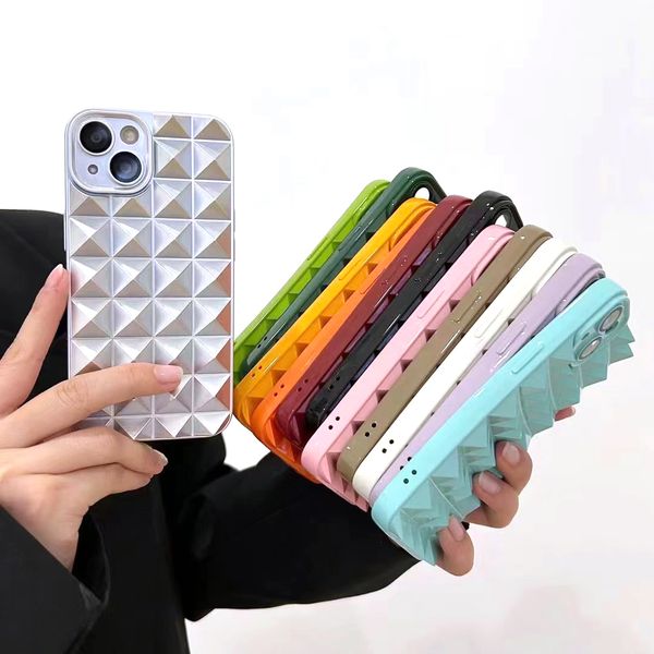 Losange Armure 3D Rivet Téléphone étuis pour iphone 14 Plus 13 12 11 Pro Max Couverture De Couleur Unie Coque Souple Anti Chute Antichoc