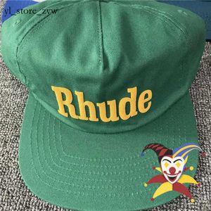 Rhude Hat Mens Cap Fashion Ball Caps Racing Broderie Rhudes Designer Baseball Cap Hommes Femmes Crème Solaire Réglable Ball Cap Designers À L'intérieur Tags Fit Cap 7611