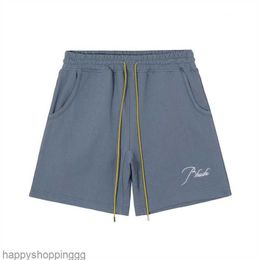 Rhude Shorts Premium met RH Signature Script geborduurd aan de voorkant met Twin Side -zakken aangepaste chevron achterzak uitstrekkende drawstrings korte lulusup