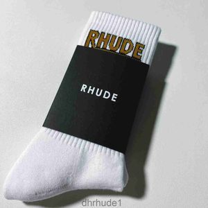 Chaussettes de rhude chaussettes de créateurs pour mens pour hommes bas pour femmes de haute qualité représentent le coton classique confortable let dans l'air absorbant la sueur en tricot coton s b6ne