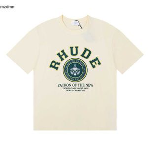 Rhude Tshirt Summer Designer T-shirt Men T-shirts Tops Luxury Lettre imprimé Shirt Mens Femmes Vêtements à manches courtes Sxxl Lakah