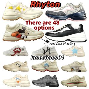 Rhyton Designer Chaussures Hommes Femmes Plate-forme Baskets Ace Screener Toile Casual Mode Vieux Papa Chaussure Mens Luxe Vintage Logo Chunky Cuir Imprimé Formateurs 48 Taille