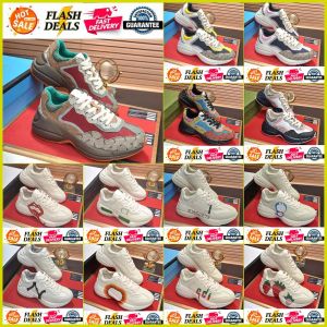 Chaussures de créateur Rhyton Baskets multicolores Hommes Femmes Baskets Vintage Tennis 1977 Bee Toile Plate-forme de luxe Chaussures classiques Fraise Souris Bouche Chaussure 36-45