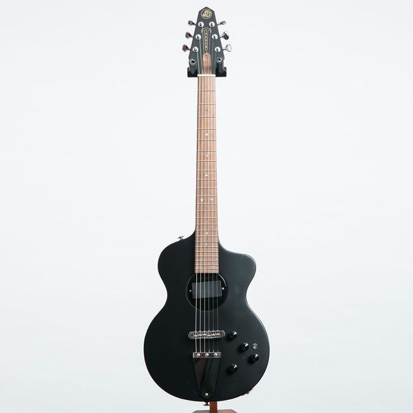 Guitare électrique Rick Turner modèle 1 Special C, édition limitée All Black Satin, corps en acajou non lié, capuchon de talon en lamination, incrustation de points d'ormeau