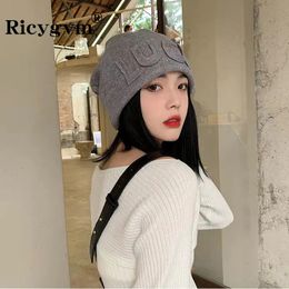 Ricygvm Loose Baggy Souchy Boneie pour femmes automne hivernale laine chaude du chapeau tricoté Lucche de chance Skullies Cap Big Head Bonnet Kpop 240511