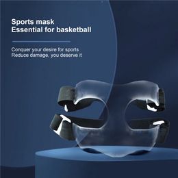 Rijhelmen Transparante sportneushelm Basketbalmaskerbeschermer Gelaatsscherm Beschermend Anti-botsing met elastische band 231012
