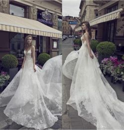 Riki Dalal Boheemse trouwjurken V Hals Spaghetti Lace Appliques Sweep Train Backless Boho Bridal Jurets Custom Made a Line Wedding Dress