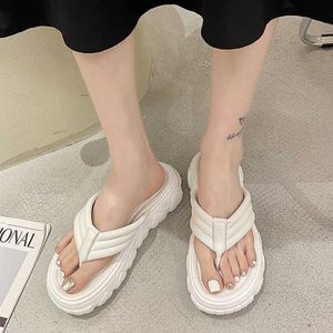 Rimocy Summer Chunky Soft Plateforme Pantoufles Femme Confortable Clip Antidérapant Toe Casual Flip Flop Femmes Fond Épais Diapositives Chaussures 210528