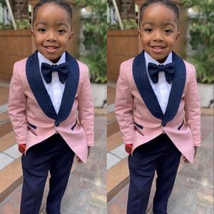 Ring Bearer Wear Suits Boys For Wedding Birthday Party Outfits 2023 Prom Suits Graduation Attire Kids Formele Tuxedos 2 stuks Set roze 220F