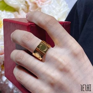 Diseñador de anillos Banda de eternidad de diamantes Alianzas de boda de oro blanco para hombre Anillos de boda a juego Diseñador Anillo para hombre Anillos de boda apilables Joyería de diamantes Diseñador de mujer