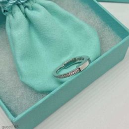 Ring Designer voor vrouwen Tiffanyjewelry Jewelry Anillos High Edition Silver Lock Headband Fashion Simple Personalised Vers 9YO4 9YO4 9YO4 4F8B 4F8B