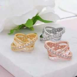 Anneau de créateur pour femme Viviane Vivieene Westwood Luxury Jewelry Western Empress Dowager Cross Ring Femme Personnalité Sweet Cool Wind Three Ring