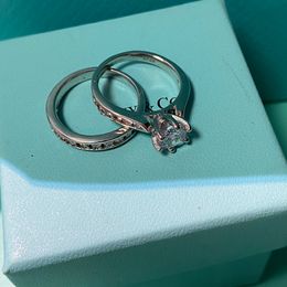 Anillo de diseñador de anillo Ring Luxury Jewelry Rings For Women Alfabeto Diseño de letras grabadas Fashion Fashion Regalo informal Joyería Día de regalo Resas Rings Anillo de pareja 6-10 CO