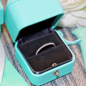 Ring designer ring luxe sieraden merk ringen voor vrouwen Alfabet diamant ontwerp mode casual cadeau sieraden Valentijnsdag cadeau Veelzijdige ringen maat 5-10 zeer goed